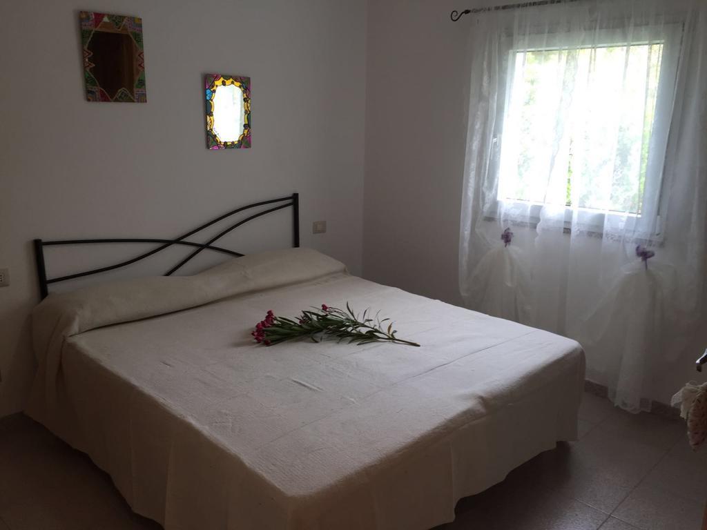 Il Fenicottero Rosa Villa Olbia Bagian luar foto