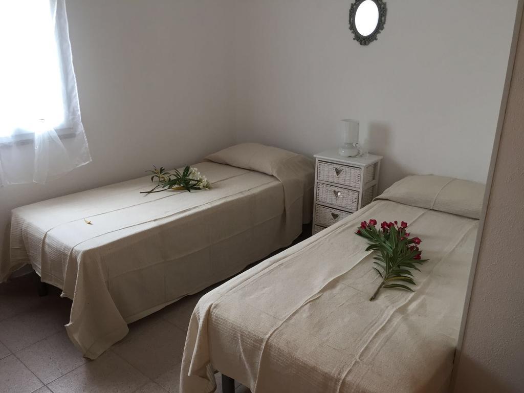 Il Fenicottero Rosa Villa Olbia Bagian luar foto